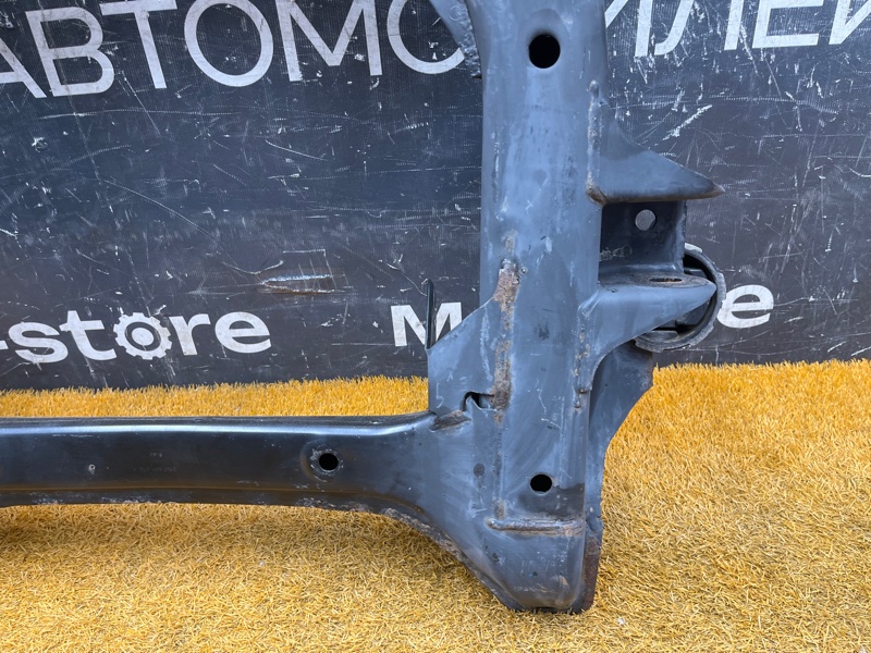 Балка поперечная (подрамник), 4000 рублей, Красноярск