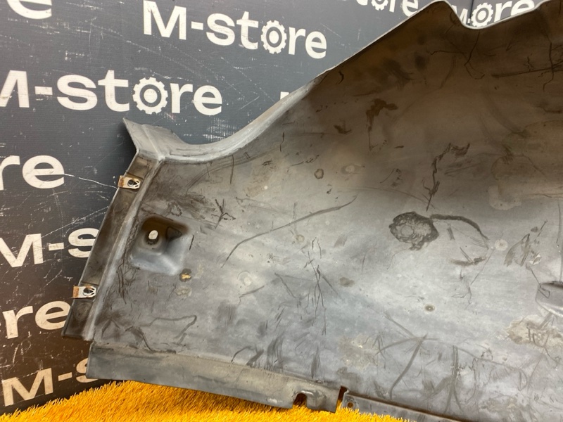 подкрылок, 4000 рублей, Красноярск