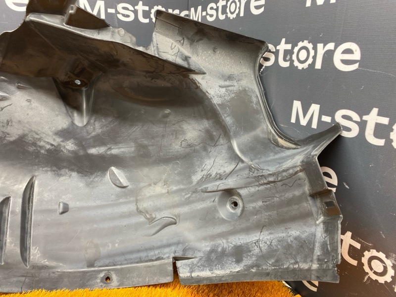 подкрылок, 4000 рублей, Красноярск