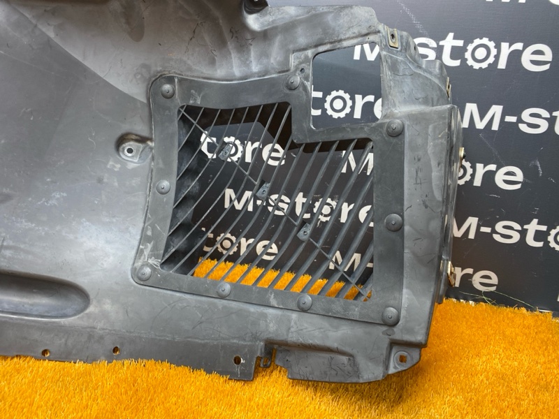 подкрылок, 9000 рублей, Красноярск