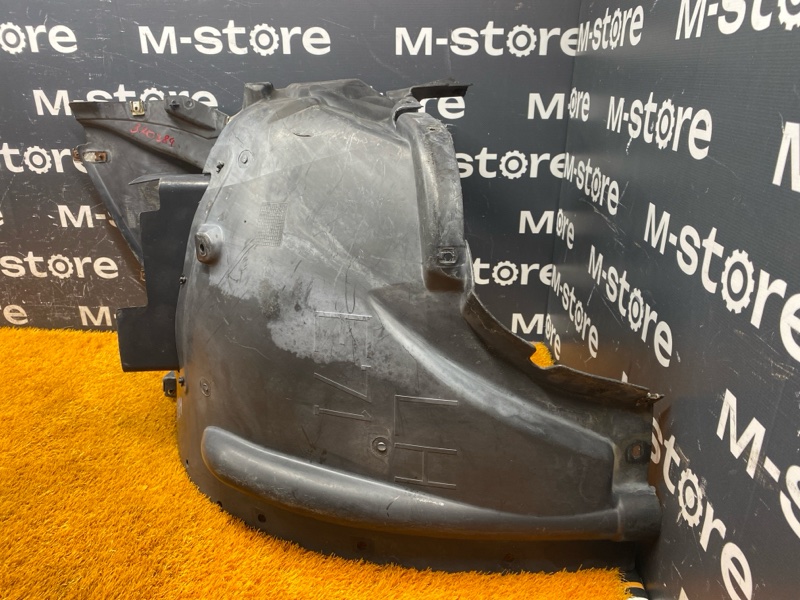 подкрылок, 9000 рублей, Красноярск