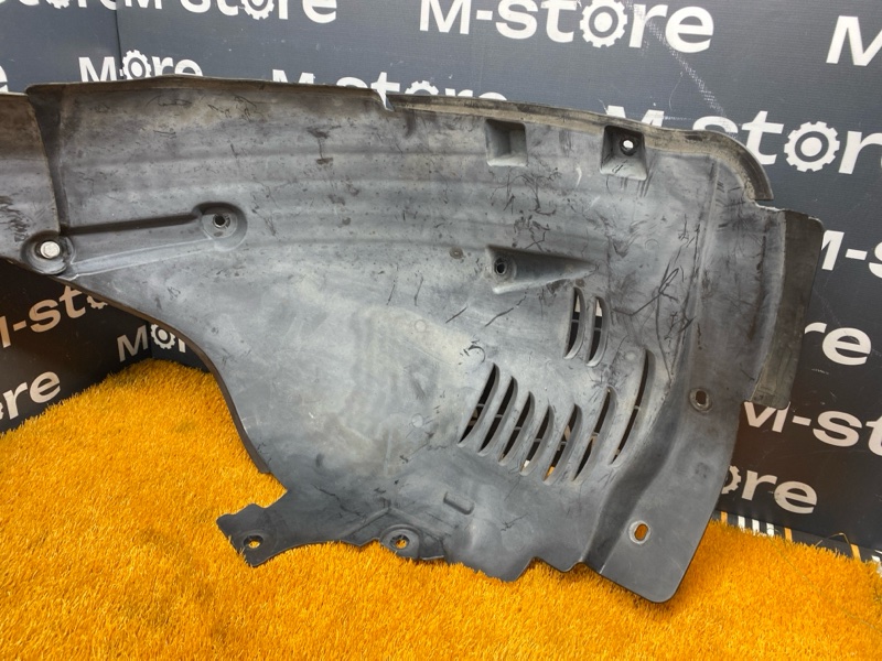 подкрылок, 4500 рублей, Красноярск