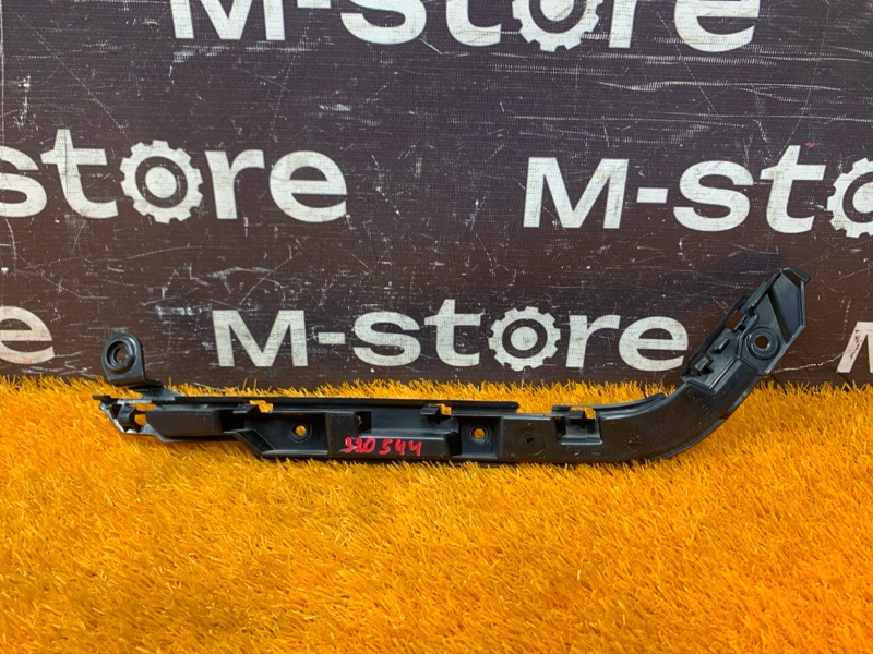 крепление бампера, 500 рублей, Красноярск