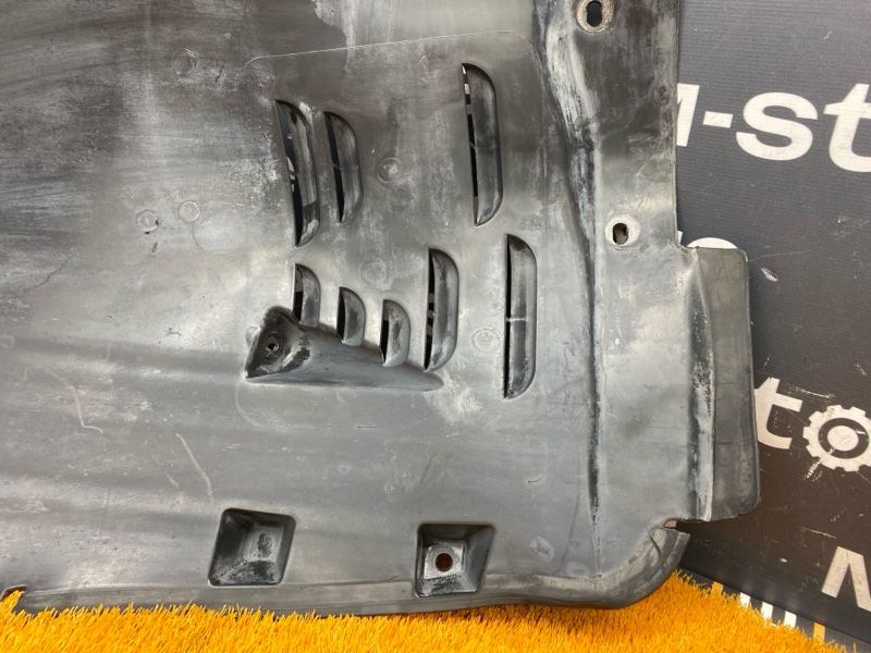 подкрылок, 3000 рублей, Красноярск