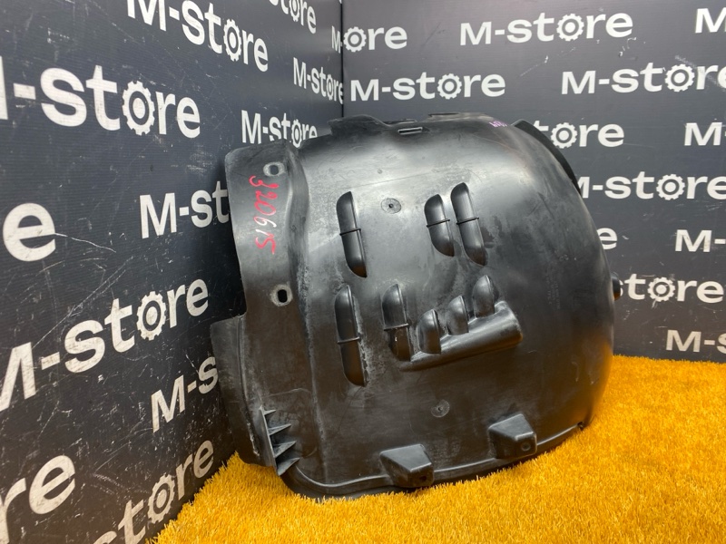 подкрылок, 3000 рублей, Красноярск