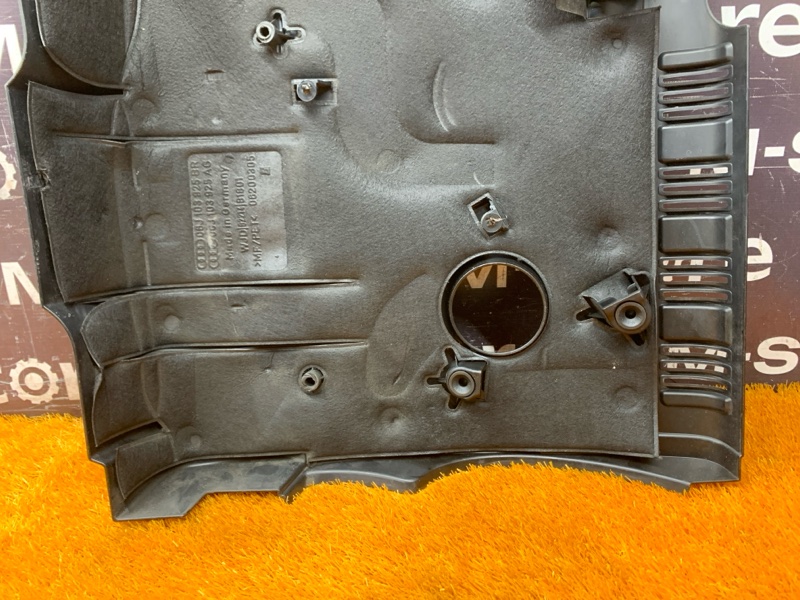 крышка двигателя, 2000 рублей, Красноярск