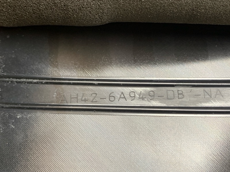 крышка двигателя, 2000 рублей, Красноярск