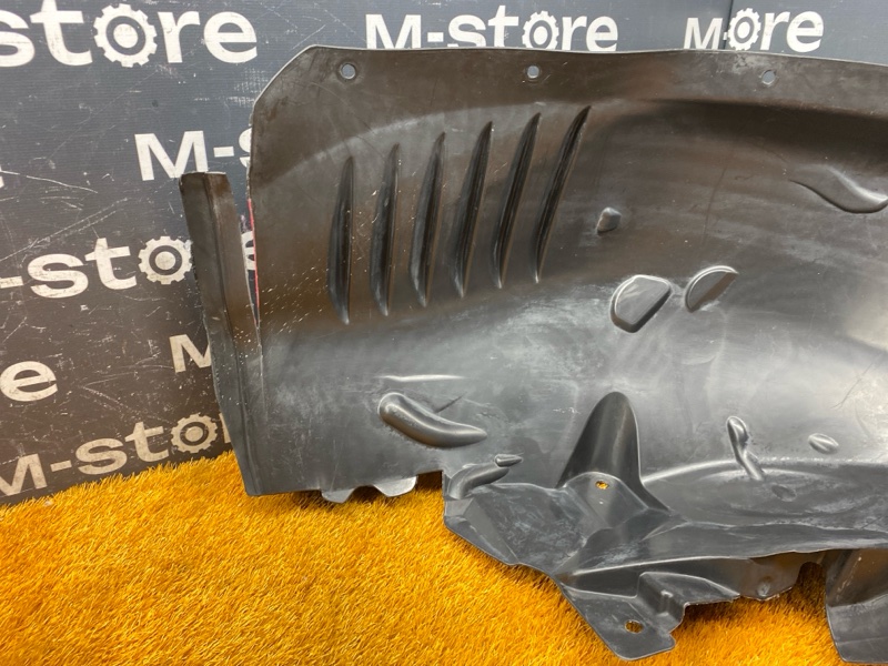 подкрылок, 3000 рублей, Красноярск