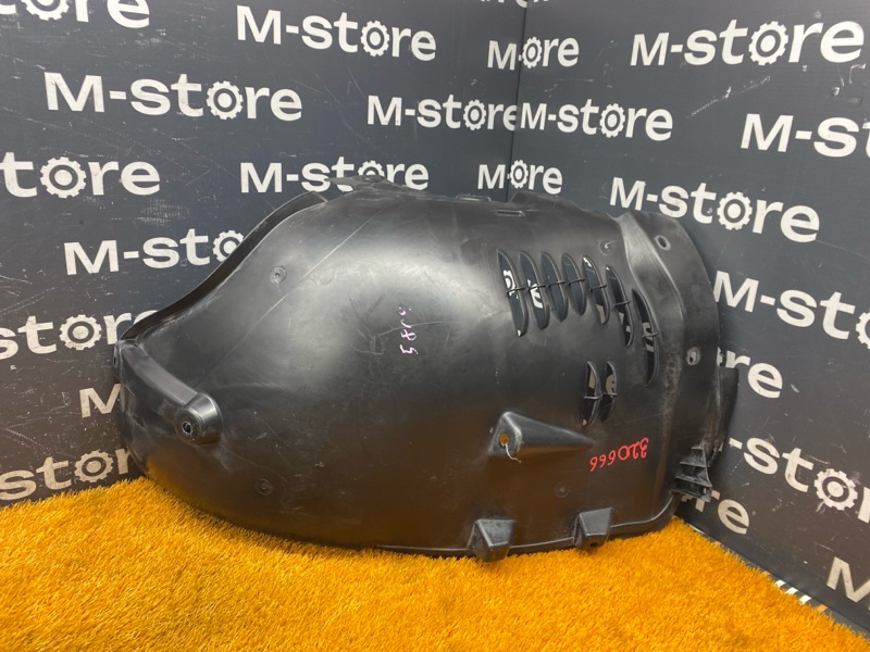 подкрылок, 4000 рублей, Красноярск