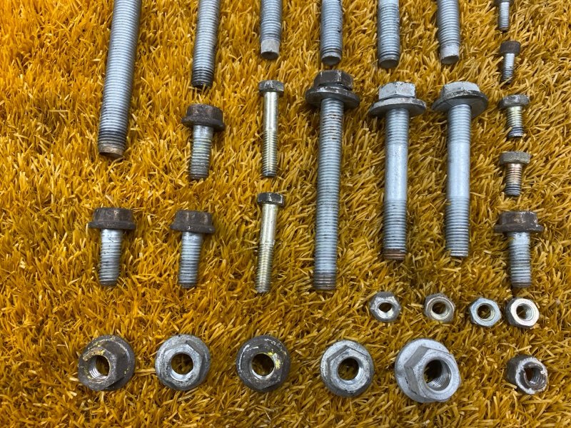 Болты и гайки задней подвески, 700 рублей, Красноярск