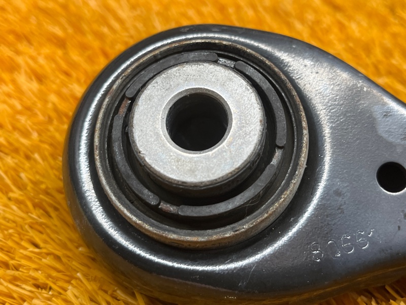 Рычаг подвески верхний, 1000 рублей, Красноярск