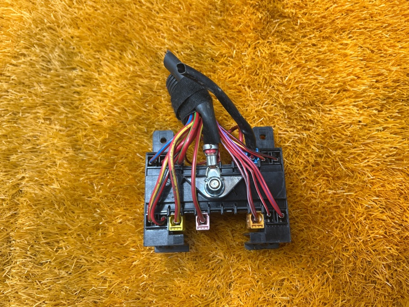 блок предохранителей, 300 рублей, Красноярск