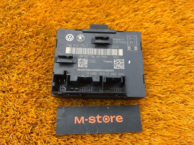 Блок управления дверью, 1000 рублей, Красноярск