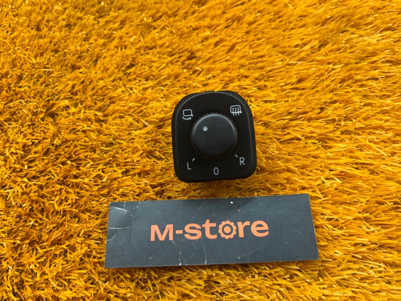 Кнопка регулировки зеркал, 500 рублей, Красноярск