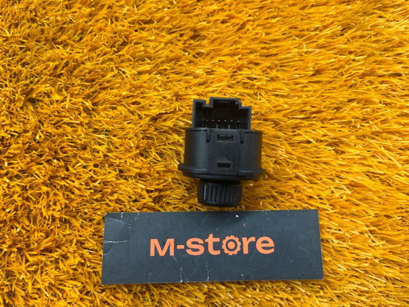 Кнопка регулировки зеркал, 500 рублей, Красноярск