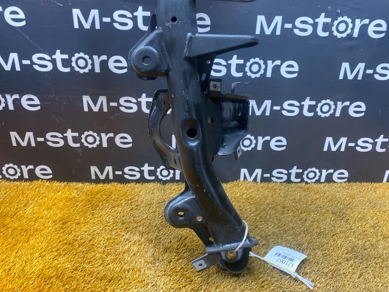 Балка поперечная (подрамник), 9000 рублей, Красноярск