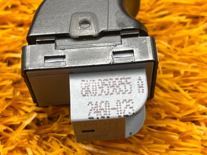 кнопка стеклоподъемника, 200 рублей, Красноярск