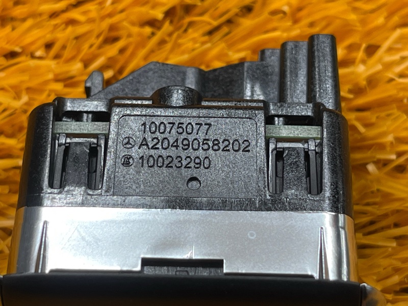 кнопка стеклоподъемника, 300 рублей, Красноярск