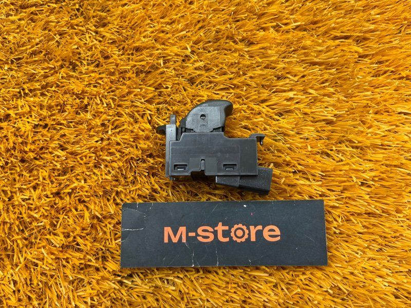 кнопка стеклоподъемника, 500 рублей, Красноярск