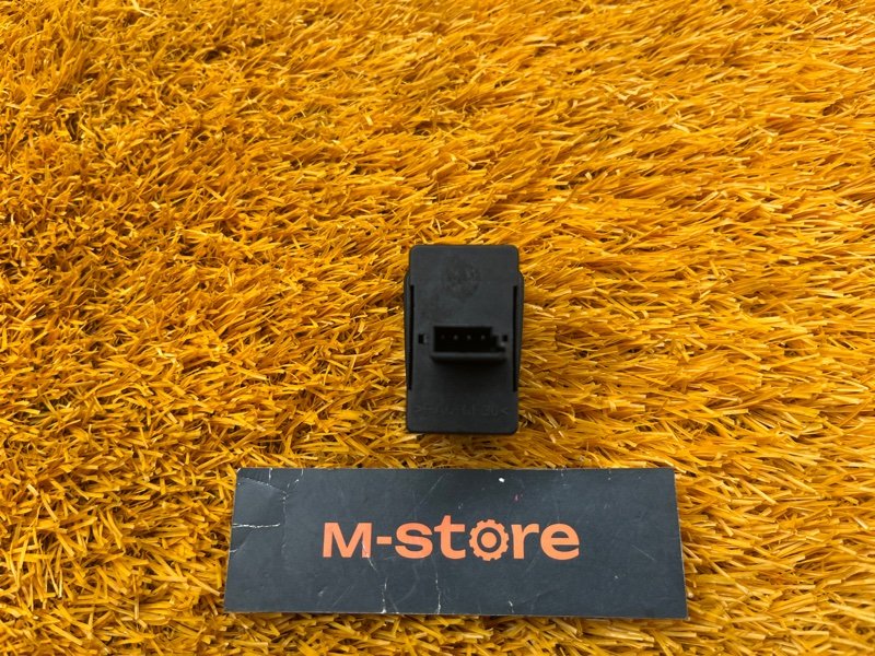 кнопка стеклоподъемника, 500 рублей, Красноярск