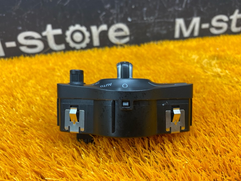 Переключатель света фар, 500 рублей, Красноярск