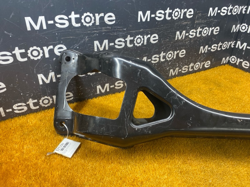 Балка поперечная (подрамник), 300 рублей, Красноярск