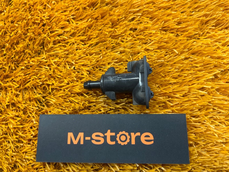 Форсунка омывателя фары, 1000 рублей, Красноярск