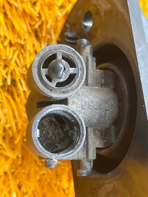 Форсунка омывателя фары, 1000 рублей, Красноярск