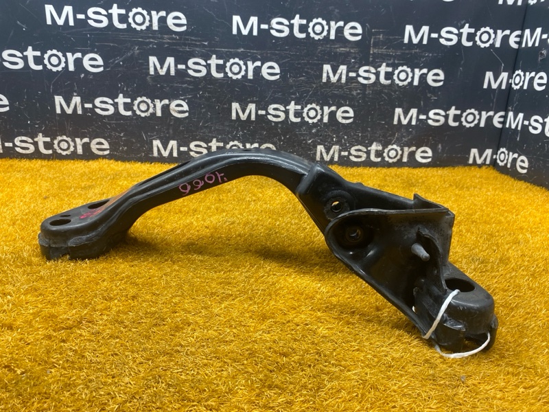 Кронштейн КПП, 500 рублей, Красноярск