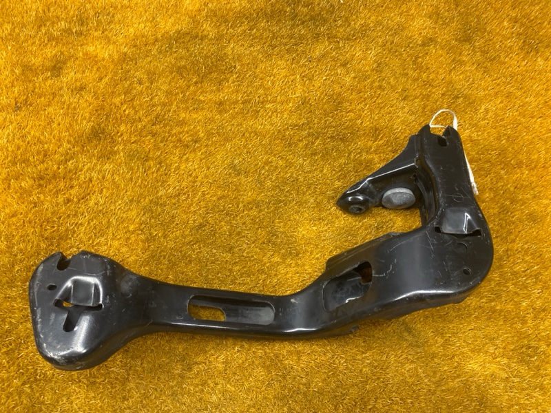 Кронштейн КПП, 500 рублей, Красноярск