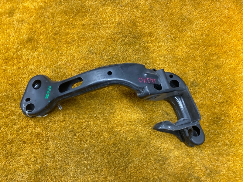 Кронштейн КПП, 500 рублей, Красноярск