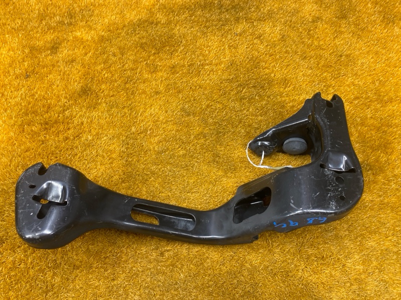 Кронштейн КПП, 500 рублей, Красноярск