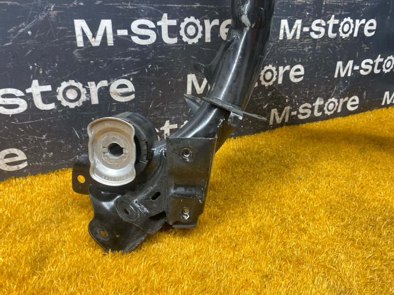 Балка поперечная (подрамник), 11000 рублей, Красноярск