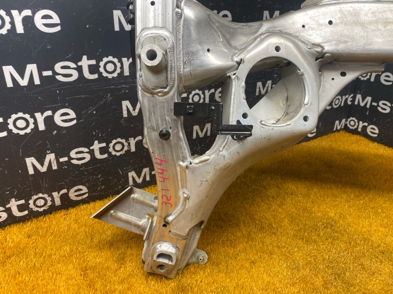 Балка поперечная (подрамник), 4000 рублей, Красноярск