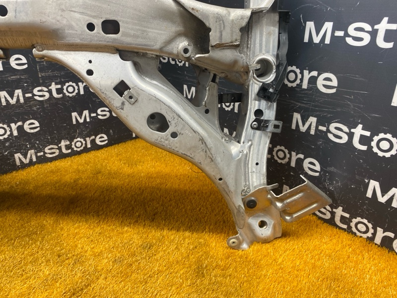 Балка поперечная (подрамник), 4000 рублей, Красноярск