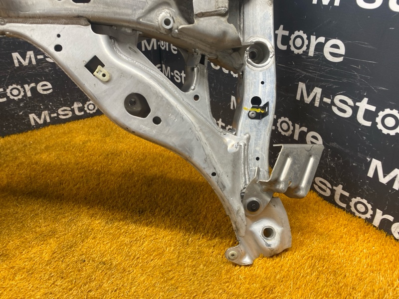 Балка поперечная (подрамник), 4000 рублей, Красноярск