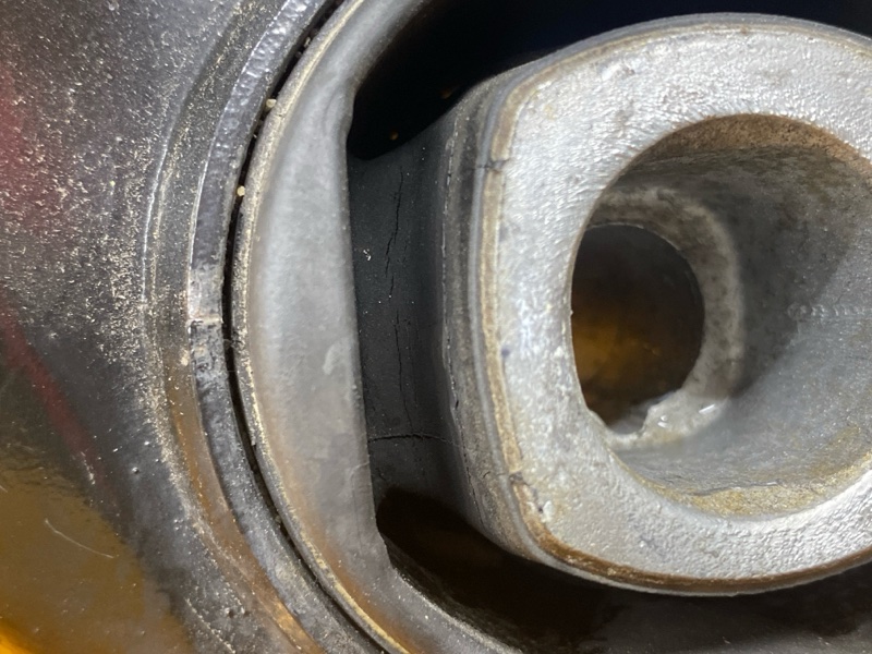 Балка поперечная (подрамник), 2000 рублей, Красноярск