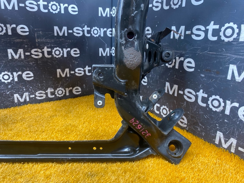 Балка поперечная (подрамник), 5000 рублей, Красноярск