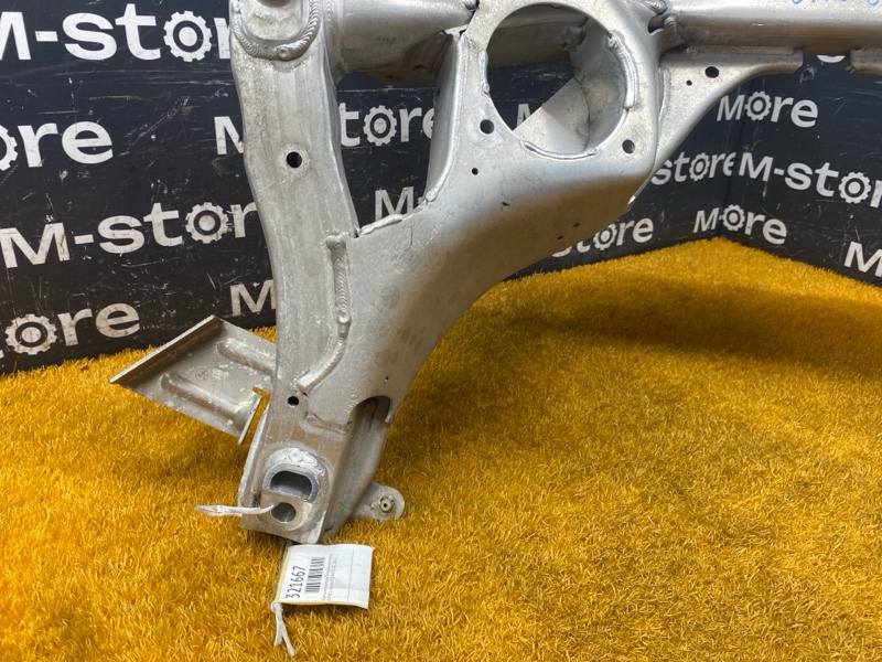 Балка поперечная (подрамник), 4000 рублей, Красноярск