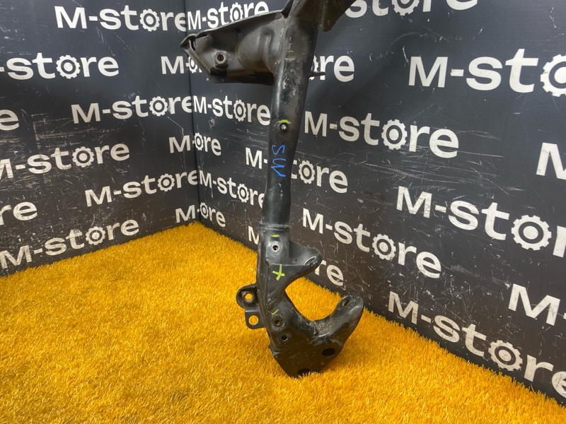 Балка поперечная (подрамник), 7000 рублей, Красноярск