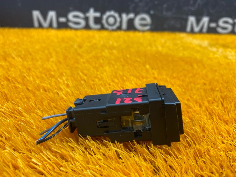 Кнопка подогрева сидений, 300 рублей, Красноярск