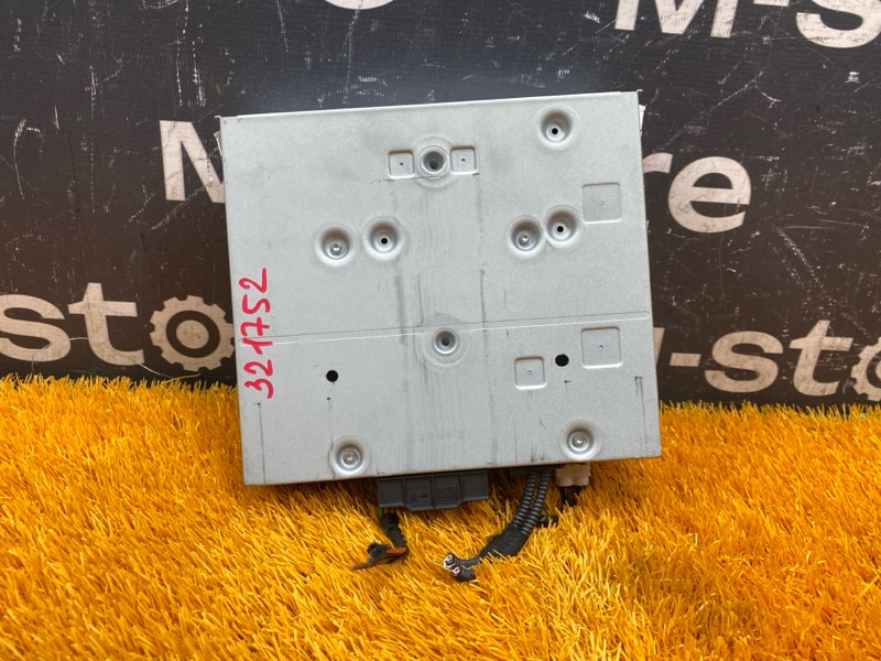 Блок управления магнитолой, 500 рублей, Красноярск