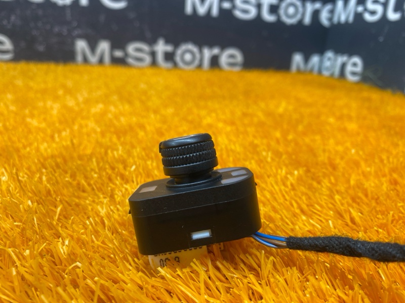 Кнопка регулировки зеркал, 500 рублей, Красноярск