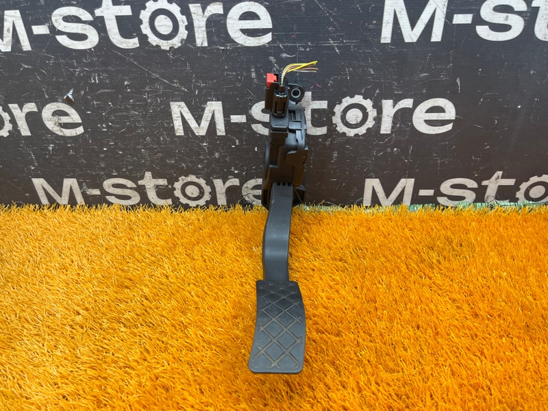 педаль газа, 500 рублей, Красноярск