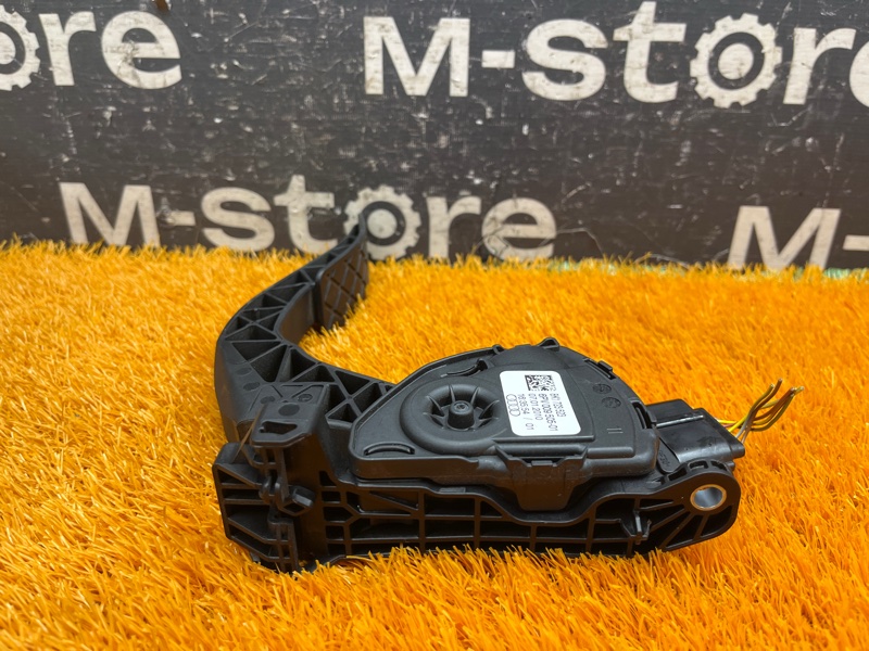 педаль газа, 500 рублей, Красноярск