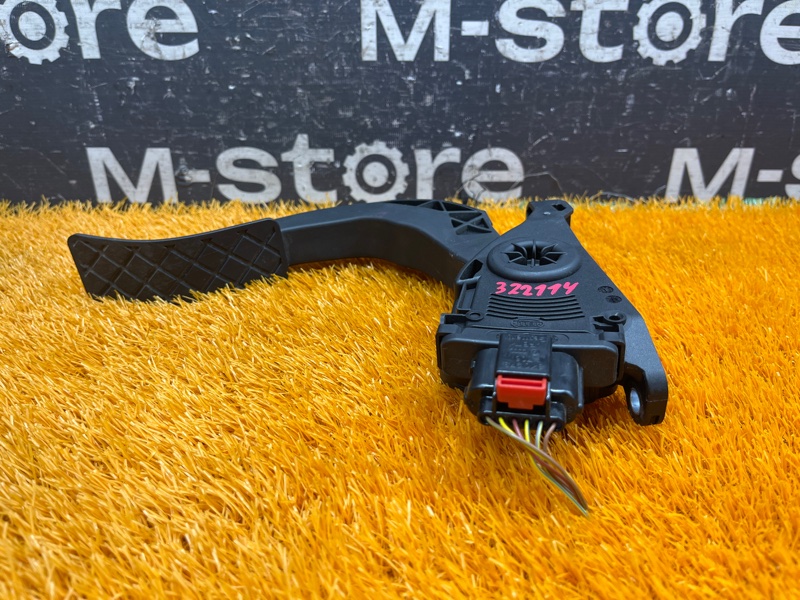 педаль газа, 500 рублей, Красноярск