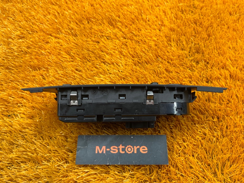 Блок управления стеклоподъемниками, 2000 рублей, Красноярск