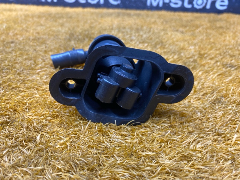 Форсунка омывателя фары, 1000 рублей, Красноярск