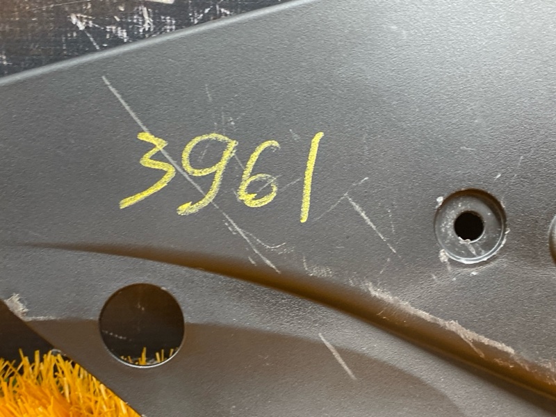 Накладка замка капота, 1000 рублей, Красноярск