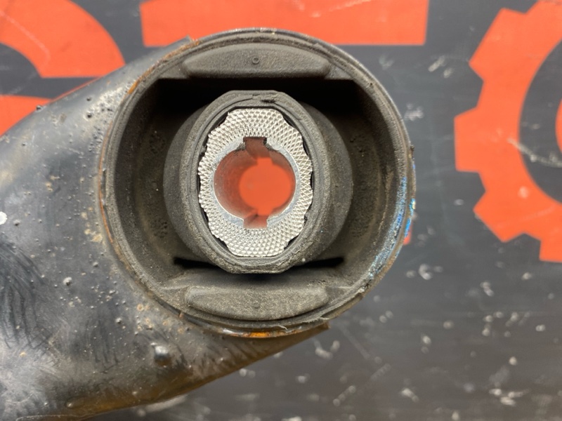 Балка поперечная (подрамник), 1500 рублей, Красноярск